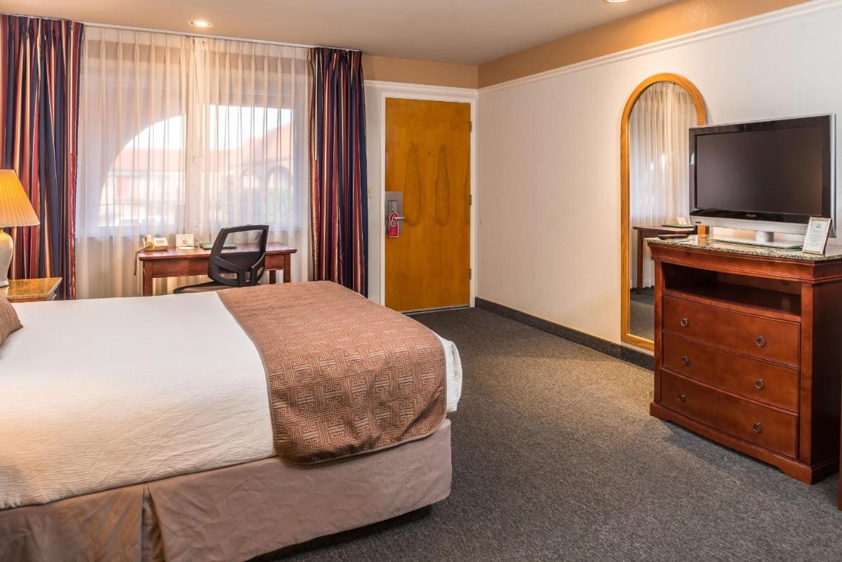 Popular attractions Area Nearby Property